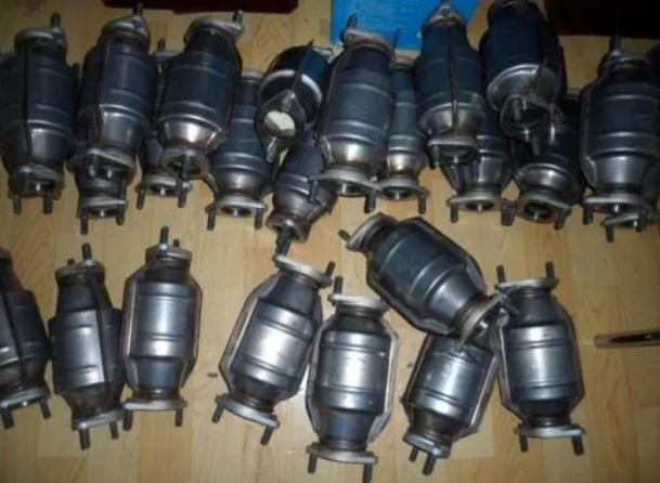 三元催化器鉑碳回收：環(huán)保高效，讓廢棄物煥發(fā)新生